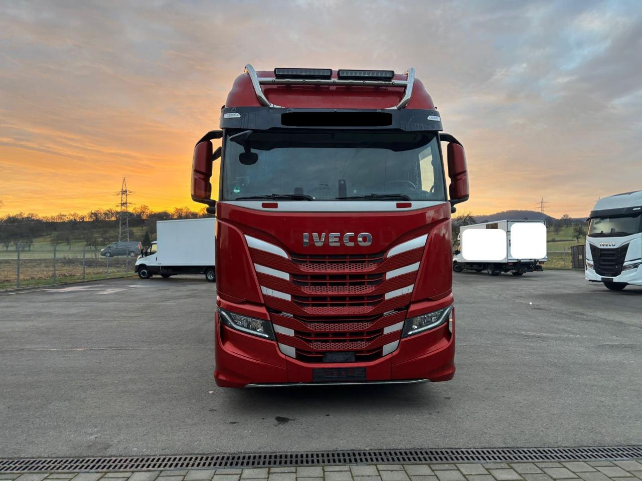 IVECO S-WAY 570 - 2