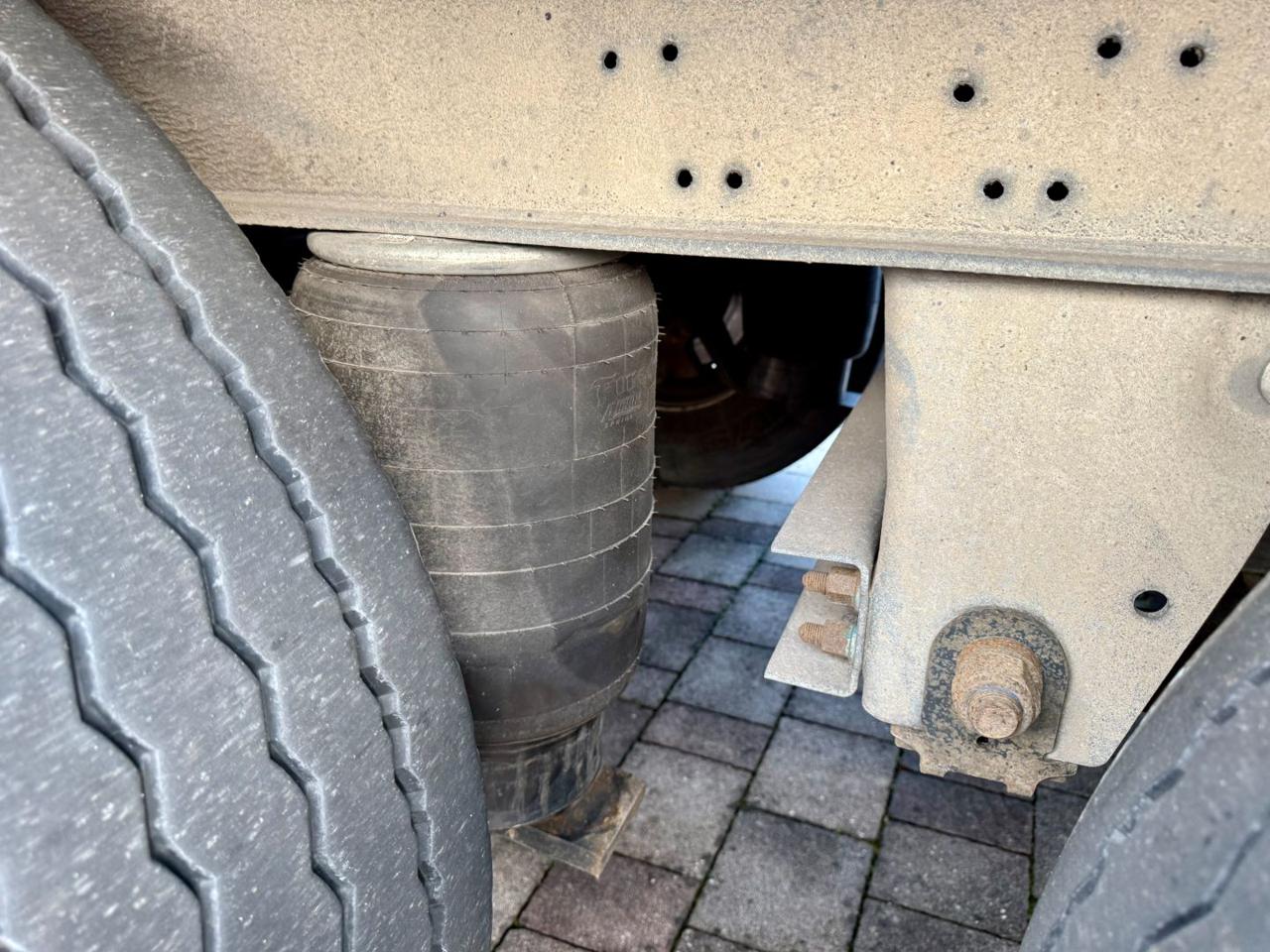 SCHMITZ CARGOBULL - 8