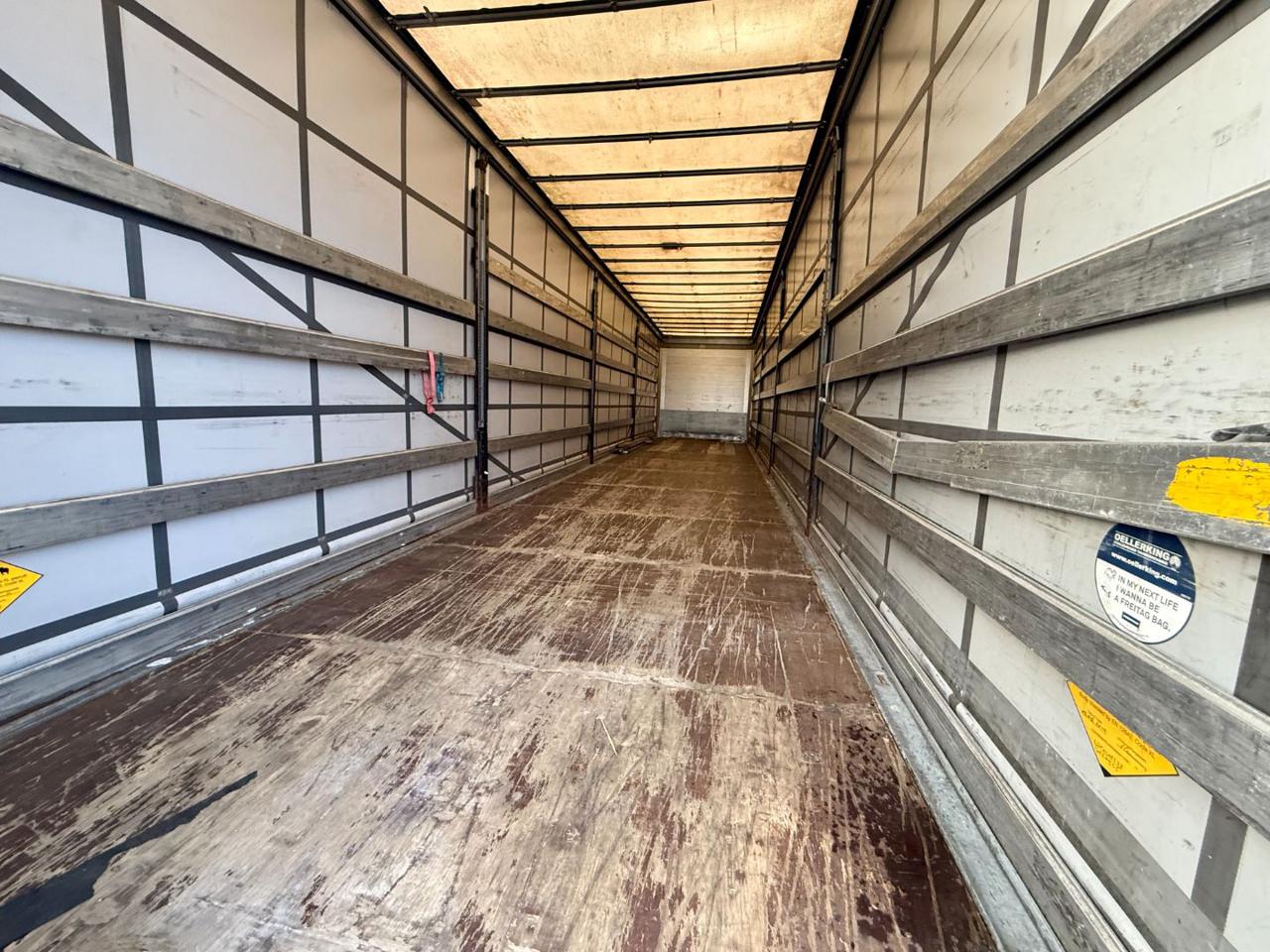 SCHMITZ CARGOBULL - 6