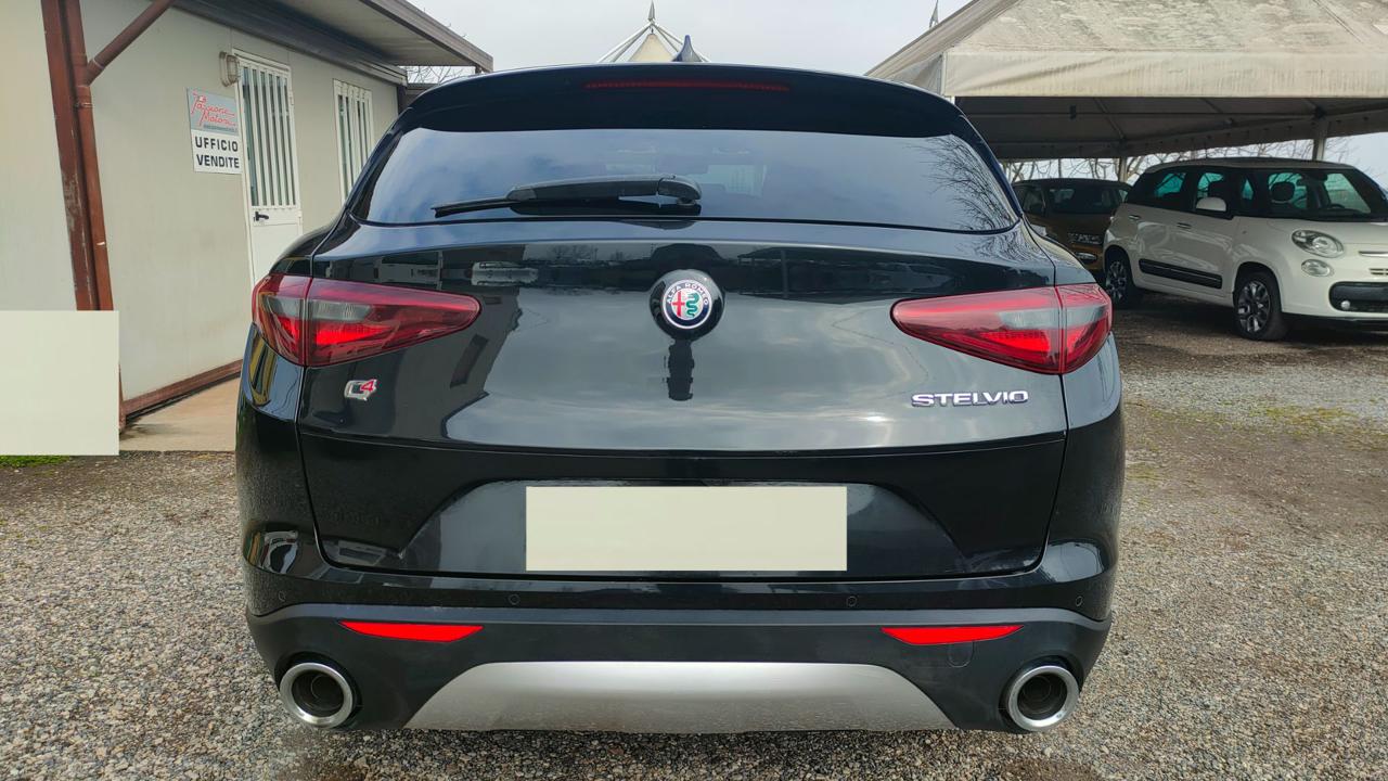 ALFA ROMEO Stelvio 2.2 Turbodiesel 210 CV AT8 Q4 Executive - 24