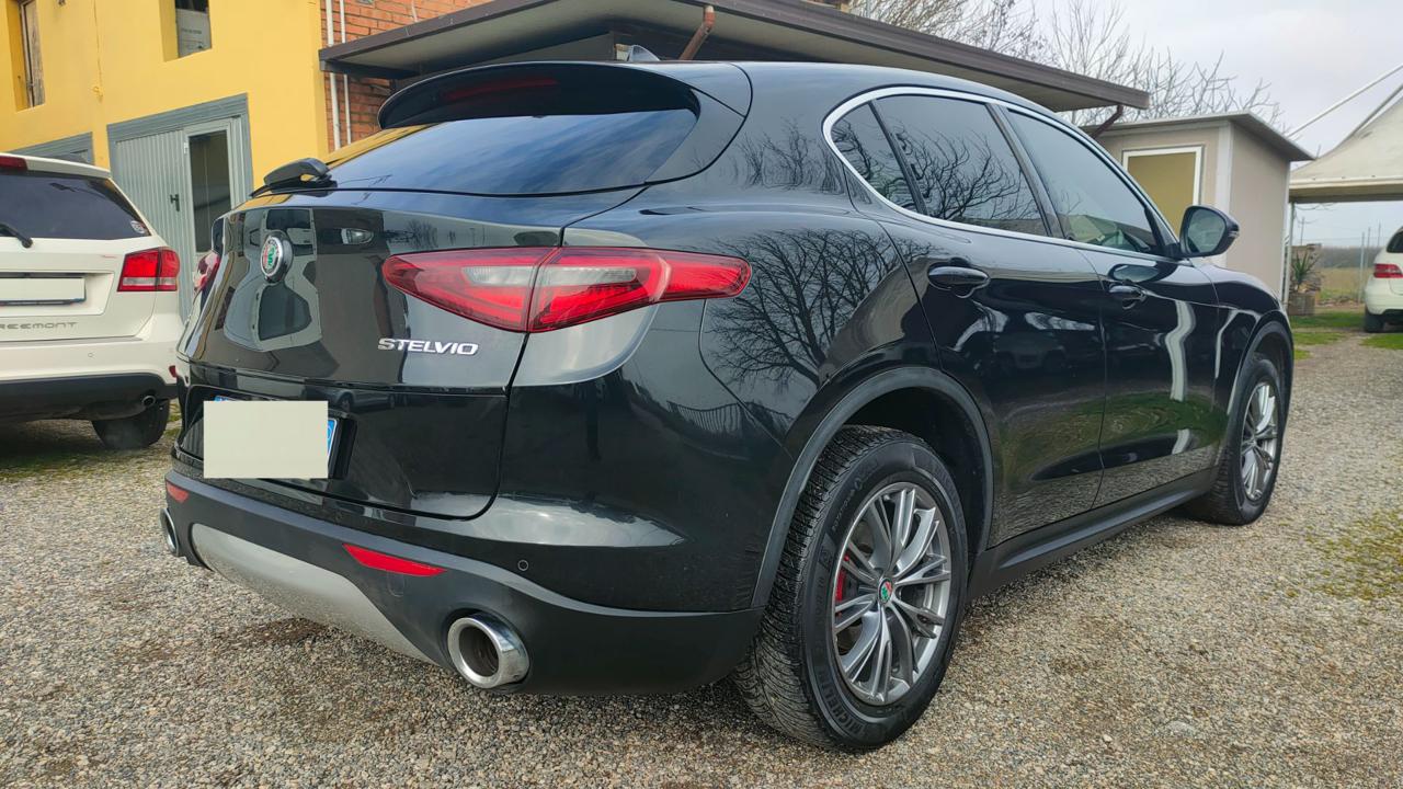 ALFA ROMEO Stelvio 2.2 Turbodiesel 210 CV AT8 Q4 Executive - 25