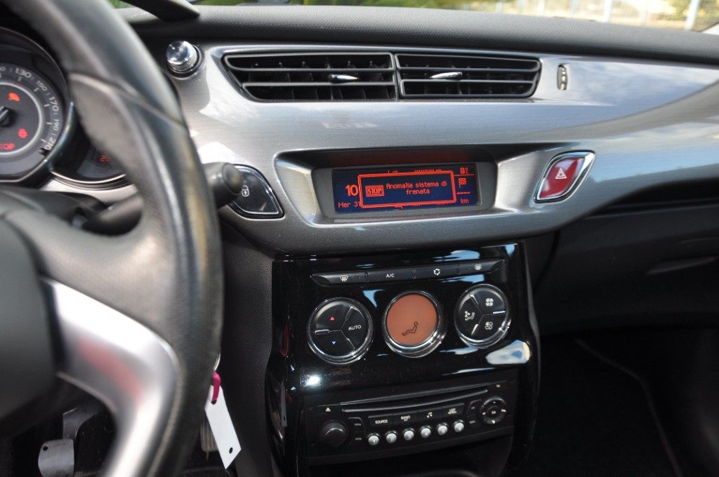 CITROEN C3 1.4 HDi 70 FAP Business - 13