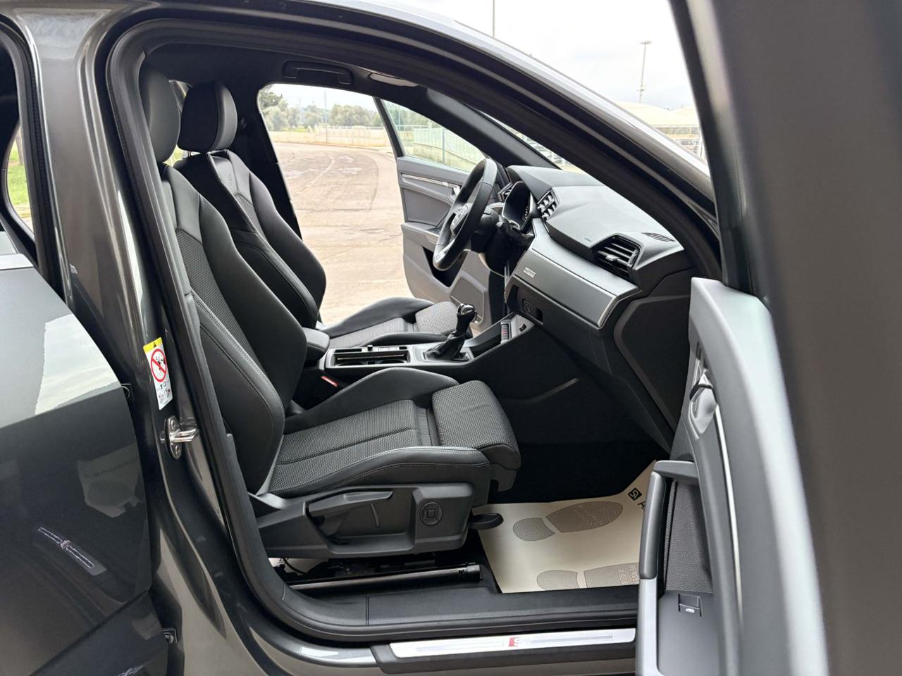 AUDI Q3 SPB Sportback 35 TDI S tronic S line edition - 9