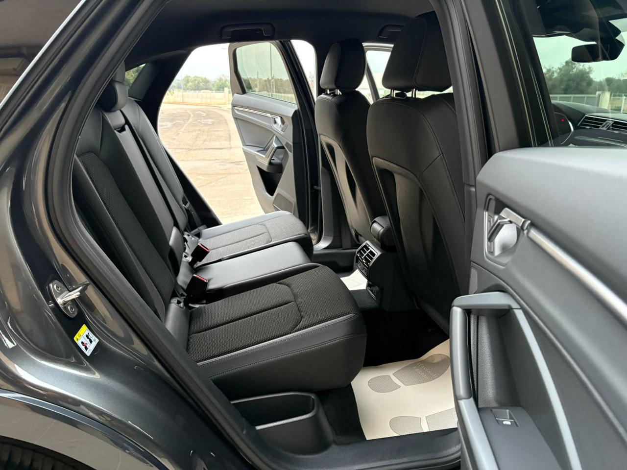 AUDI Q3 SPB Sportback 35 TDI S tronic S line edition - 11