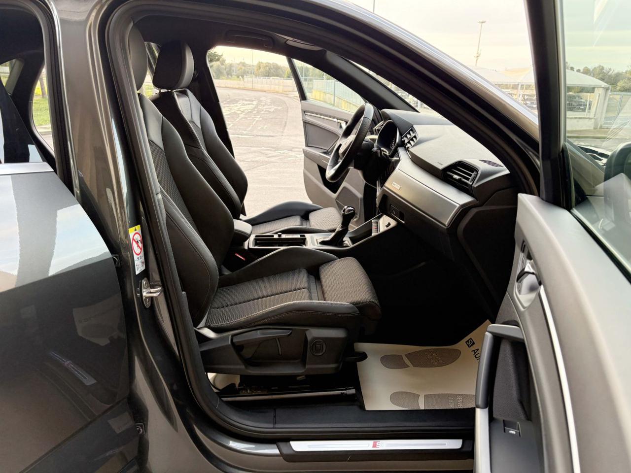 AUDI Q3 SPB Sportback 35 TDI S tronic S line edition - 9