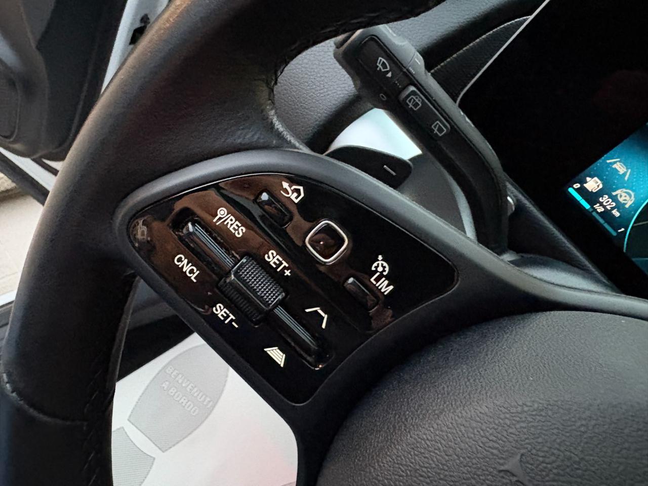 MERCEDES-BENZ GLB 200 d Automatic 4Matic Sport Plus TETTO APR/PAN - 25