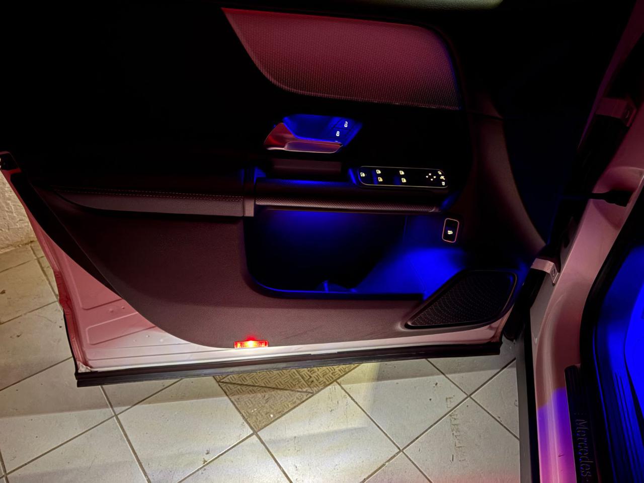 MERCEDES-BENZ GLB 200 d Automatic 4Matic Sport Plus TETTO APR/PAN - 41