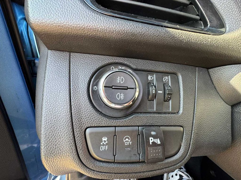 OPEL Karl Rocks 1.0 75 CV Start&Stop - 15