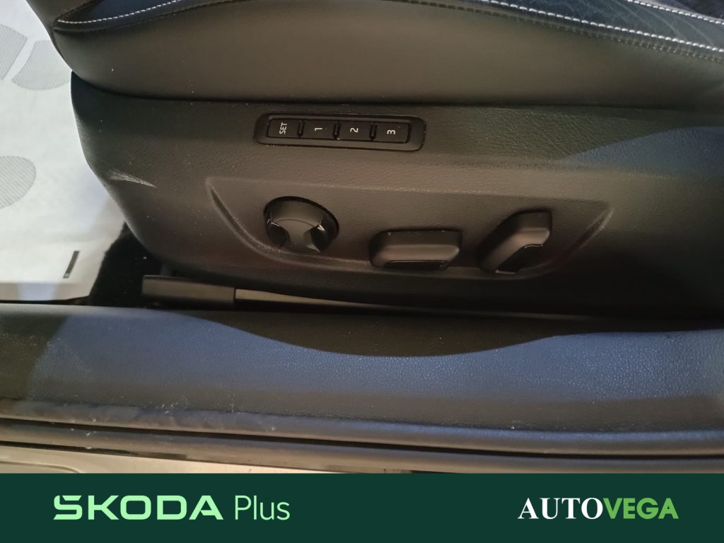 SKODA Superb wagon 2.0 tdi evo sportline 150cv dsg - 14
