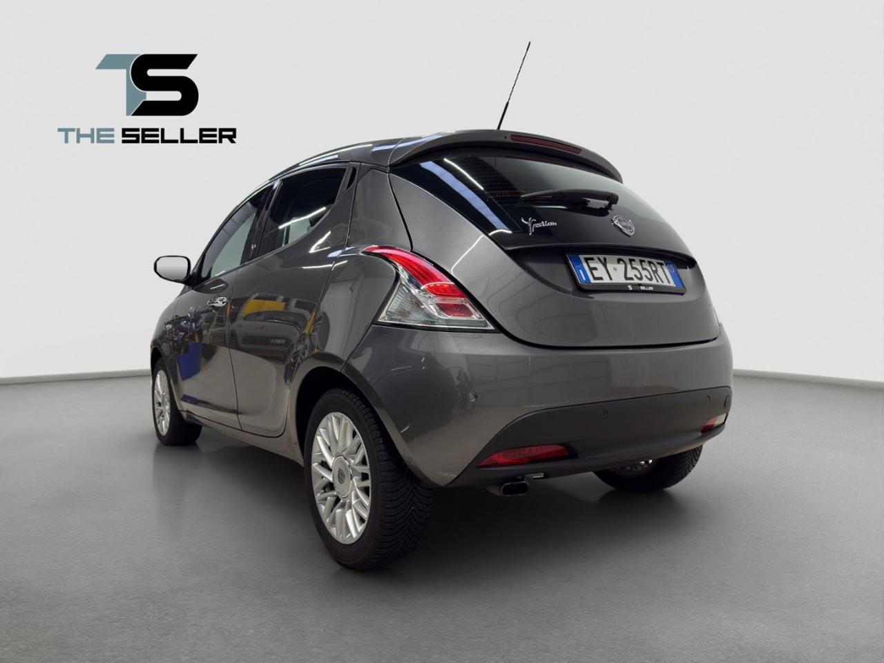 LANCIA Ypsilon 1.2 69 CV 5 porte - 5