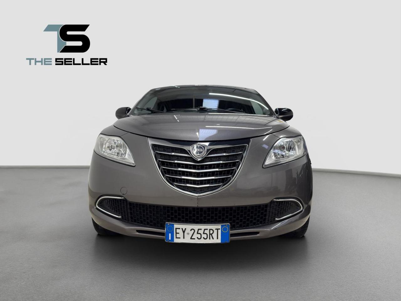 LANCIA Ypsilon 1.2 69 CV 5 porte - 3