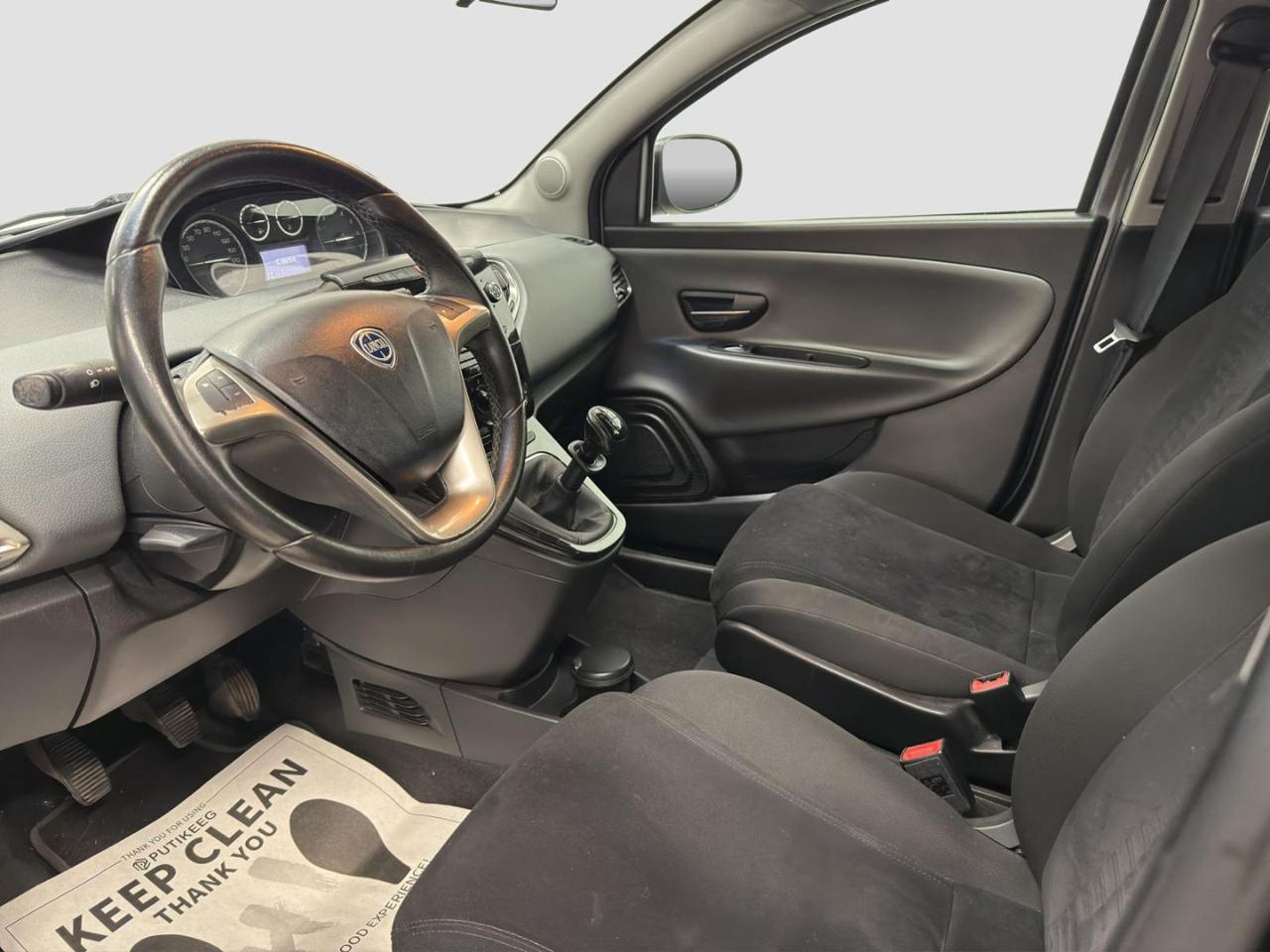 LANCIA Ypsilon 1.2 69 CV 5 porte - 9