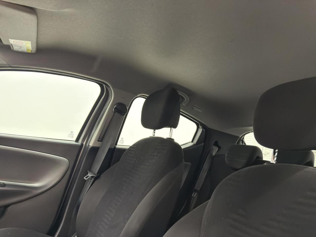 LANCIA Ypsilon 1.2 69 CV 5 porte - 10