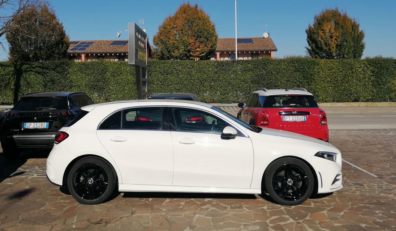 MERCEDES-BENZ A 180 d Automatic Premium - 5