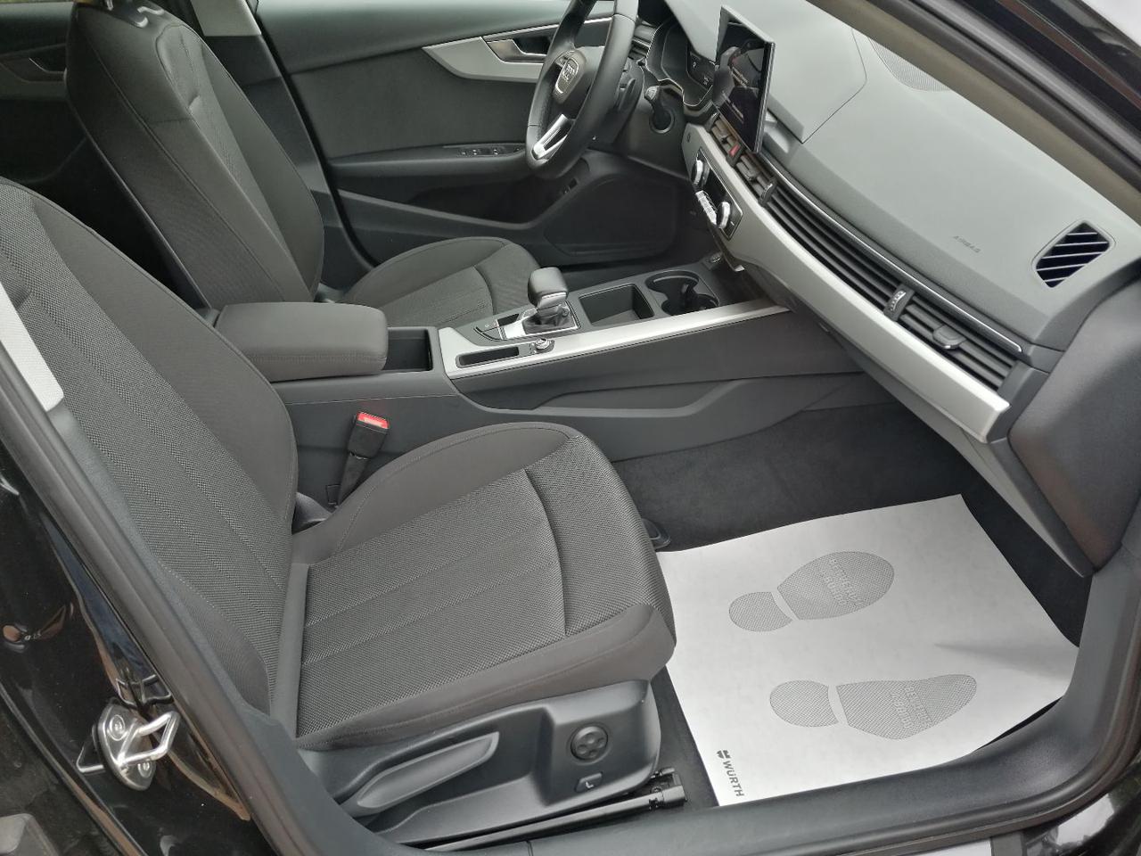 AUDI A4 Avant 35 TDI/163 CV S tronic Business Advanced - 11