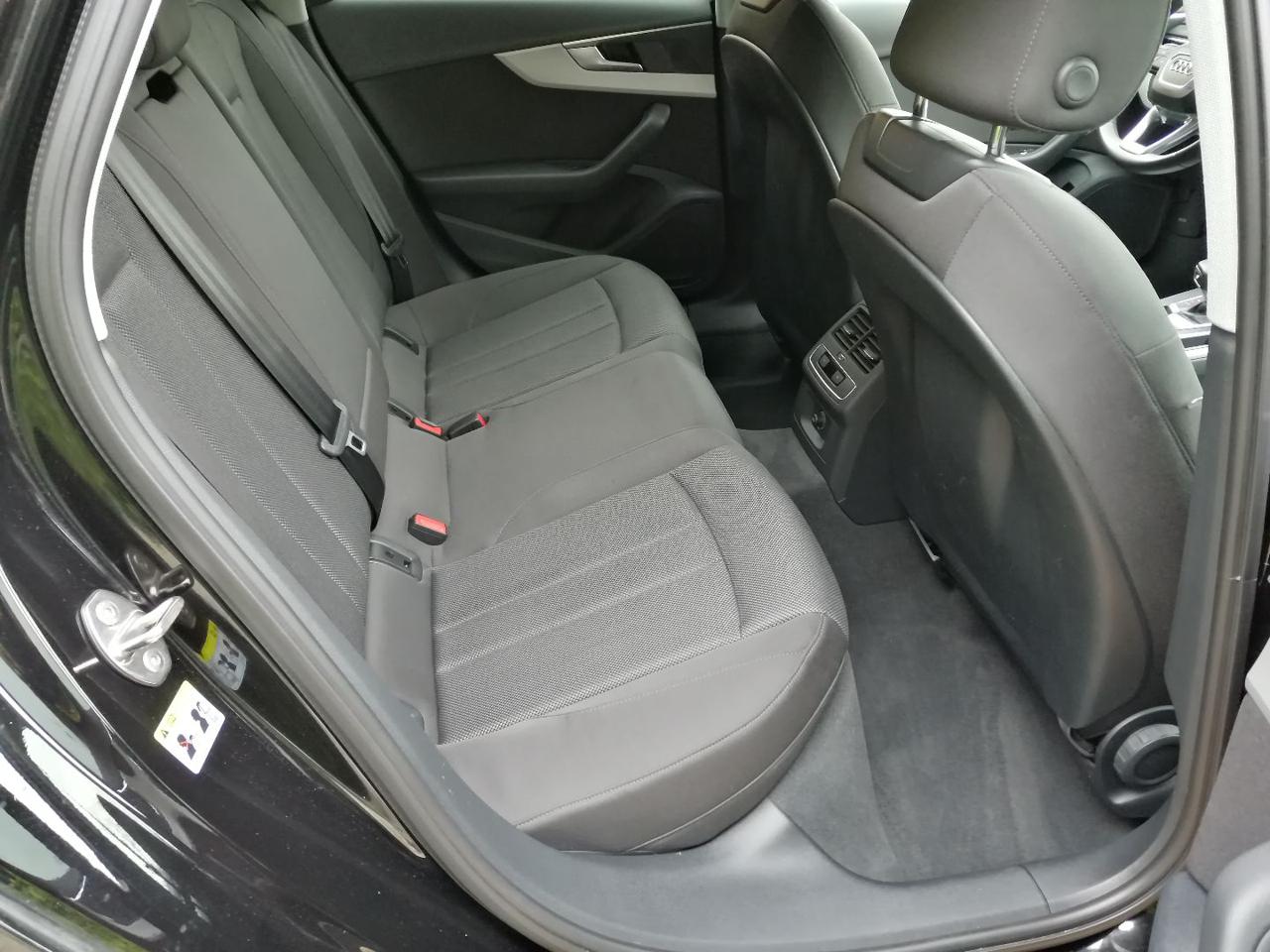 AUDI A4 Avant 35 TDI/163 CV S tronic Business Advanced - 10