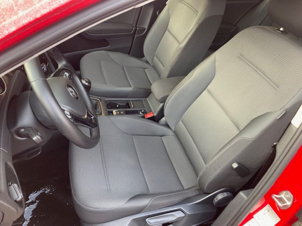 VOLKSWAGEN Golf Variant 1.6 TDI 115 CV Business BlueMotion Technology - 10