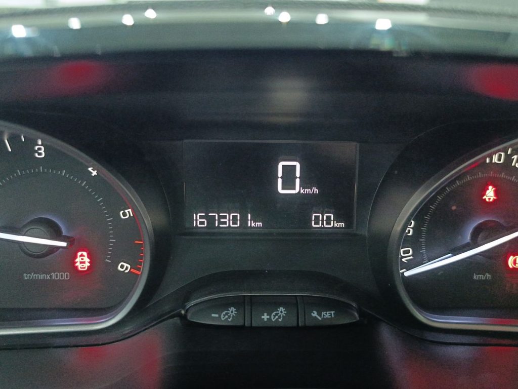 PEUGEOT 208 1° serie BlueHDi 75 5 porte Active - 15