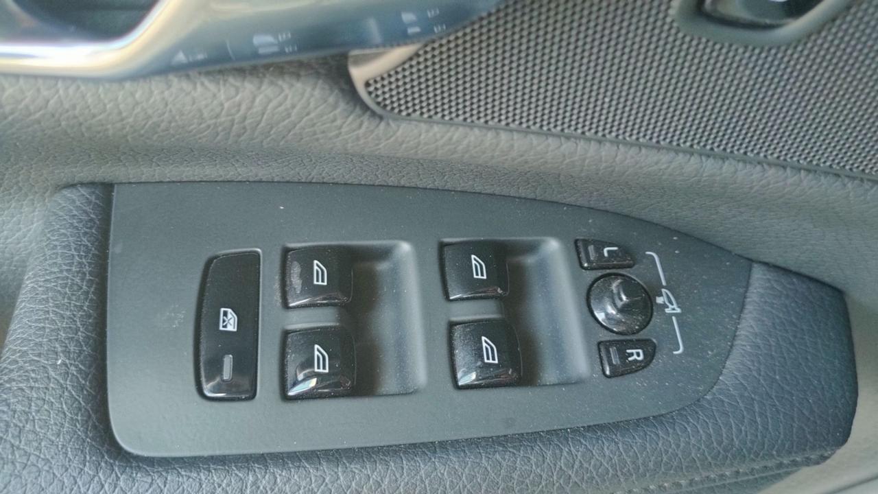 VOLVO S90 D3 Momentum 17.000KM UN PROPRIETARIO - 28