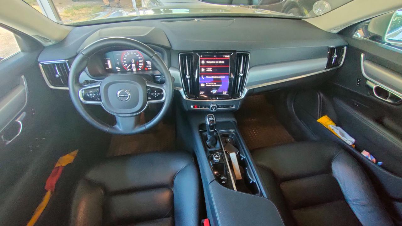 VOLVO S90 D3 Momentum 17.000KM UN PROPRIETARIO - 20