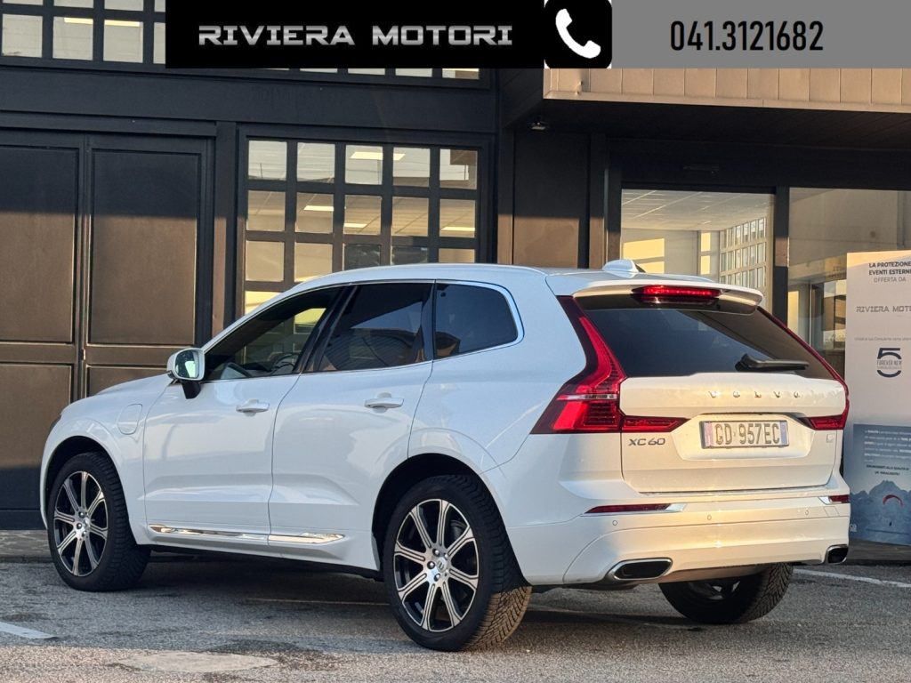 VOLVO XC60 T6 Recharge Plug-in Hybrid AWD Inscription Express - 14