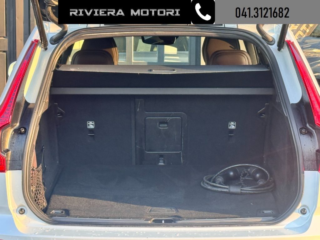 VOLVO XC60 T6 Recharge Plug-in Hybrid AWD Inscription Express - 12