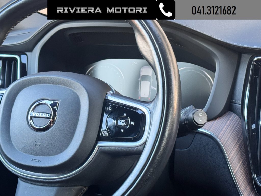 VOLVO XC60 T6 Recharge Plug-in Hybrid AWD Inscription Express - 8