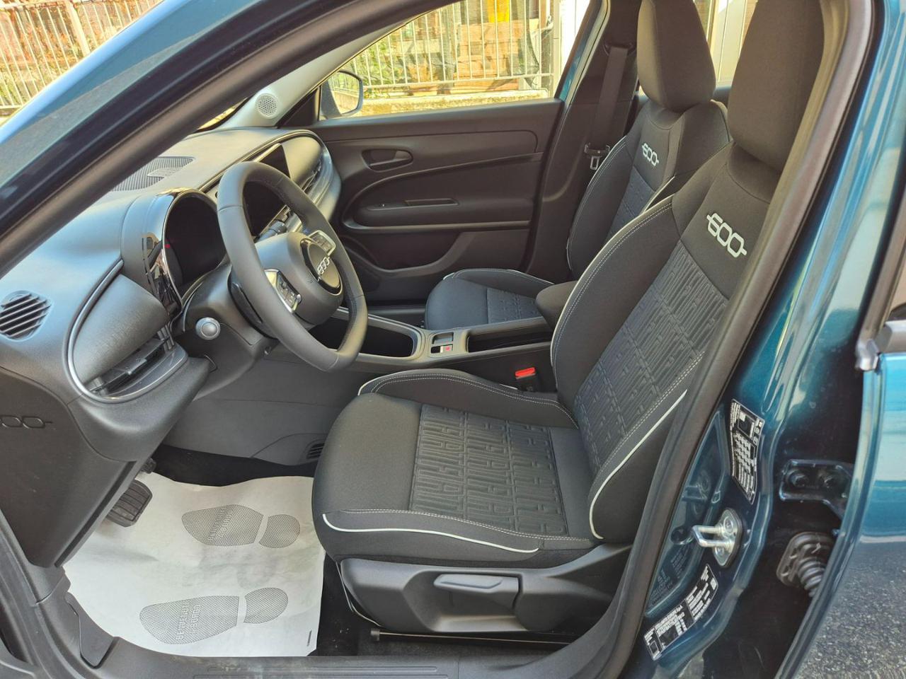 FIAT 600 Hybrid 110 CV DCT MHEV Business - 9