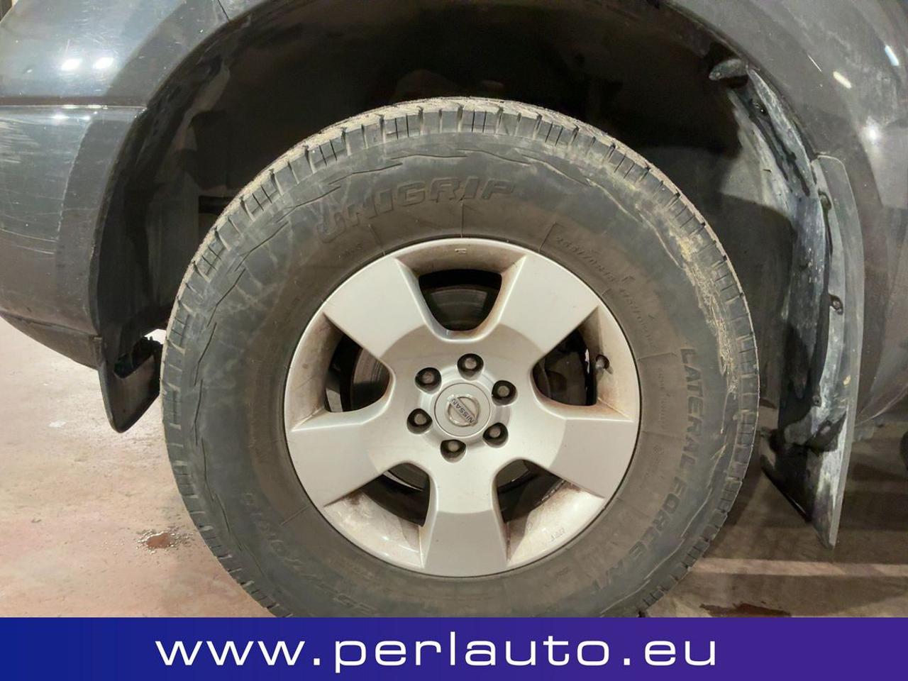 NISSAN Navara 2.5 dCi 170CV 4 porte Double Cab LE - 12