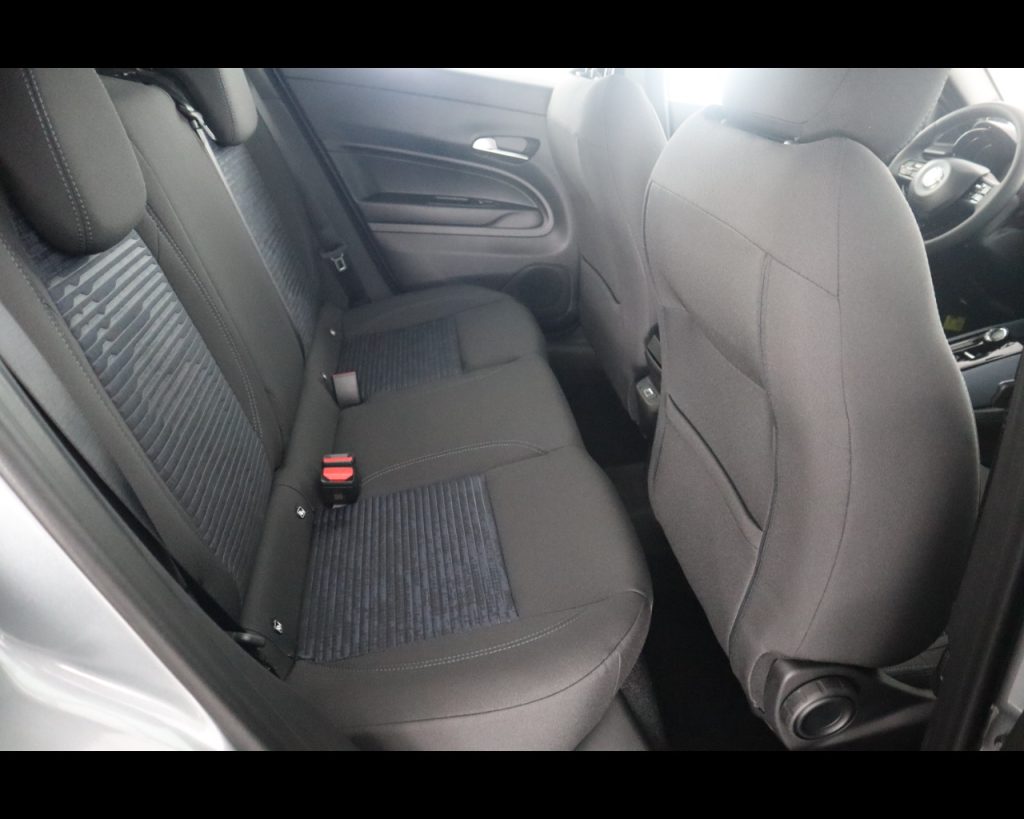 ALFA ROMEO Junior Ibrida My26 Ibrida 1.2145cv Hybrid Edct6 - 18