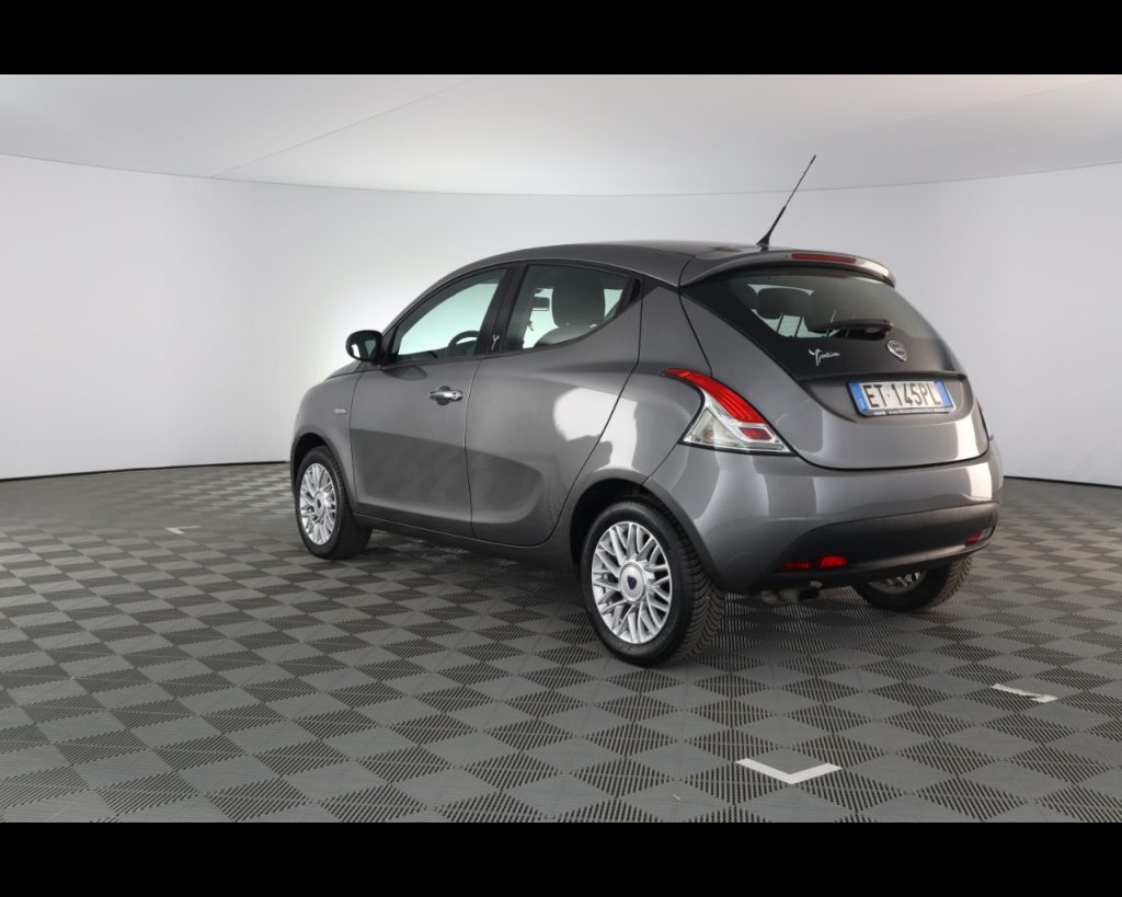 LANCIA Ypsilon 1.2 8v Gold 69cv - 10