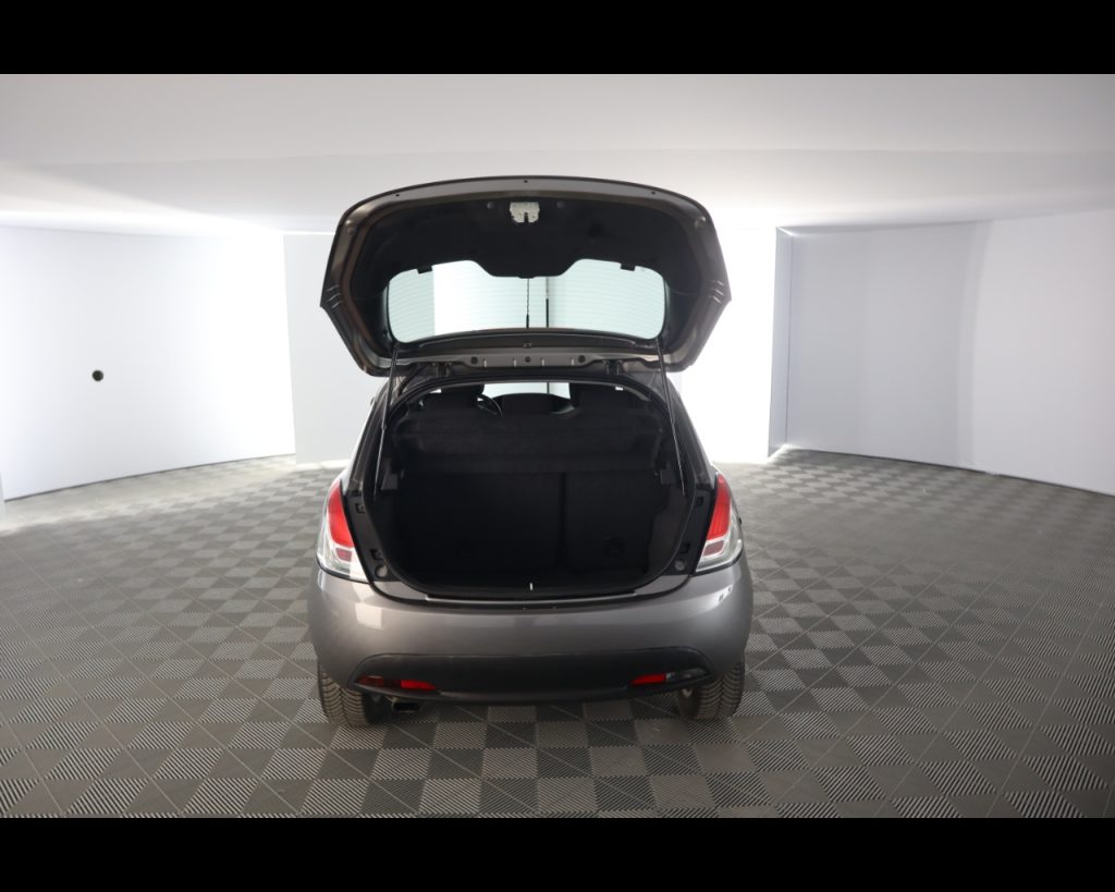 LANCIA Ypsilon 1.2 8v Gold 69cv - 19