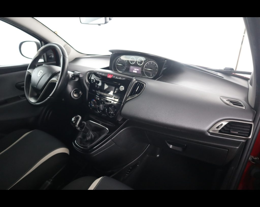 LANCIA Ypsilon III 2011 -  1.2 8v Elefantino ecochic Gpl 69c - 16