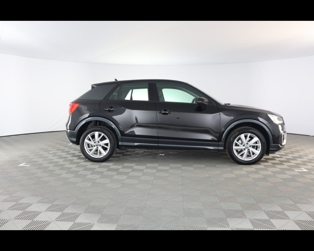 AUDI Q2 1.4 tfsi Design - 6