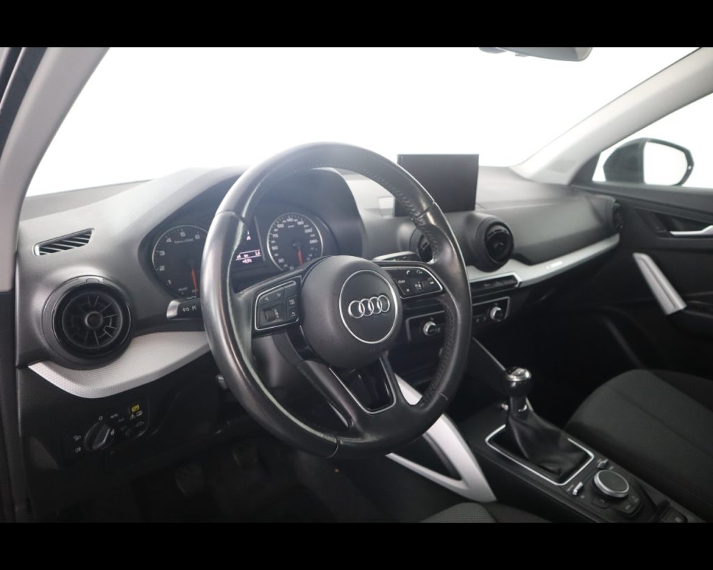 AUDI Q2 1.4 tfsi Design - 13