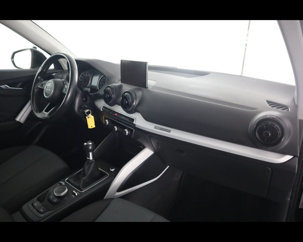 AUDI Q2 1.4 tfsi Design - 16