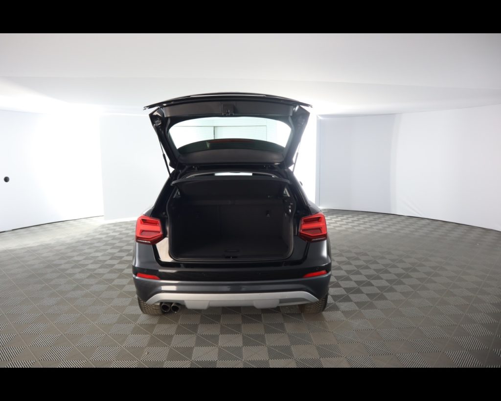 AUDI Q2 1.4 tfsi Design - 19