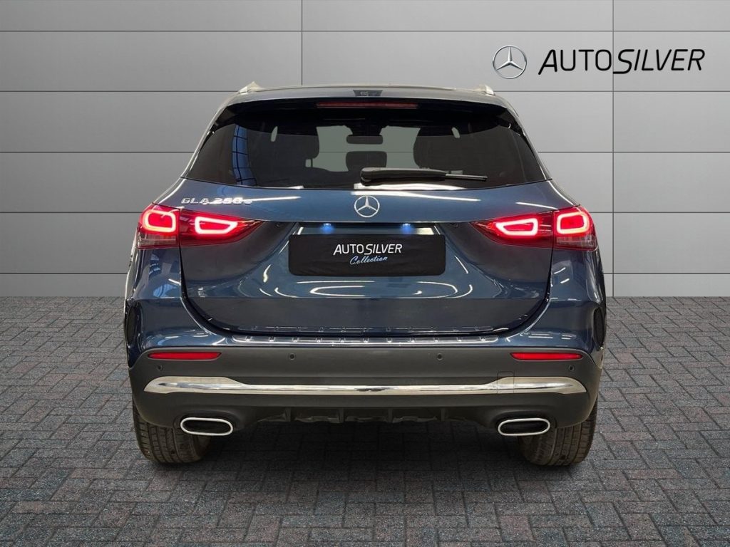 MERCEDES-BENZ GLA 250 e EQ-Power Automatic Premium - 4