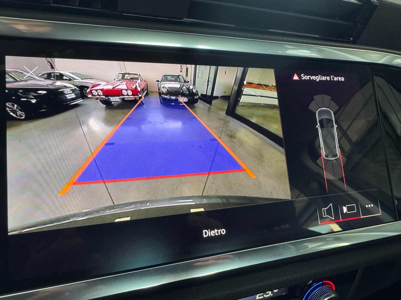 AUDI Q3 40 TDI quattro S tronic Business - 17