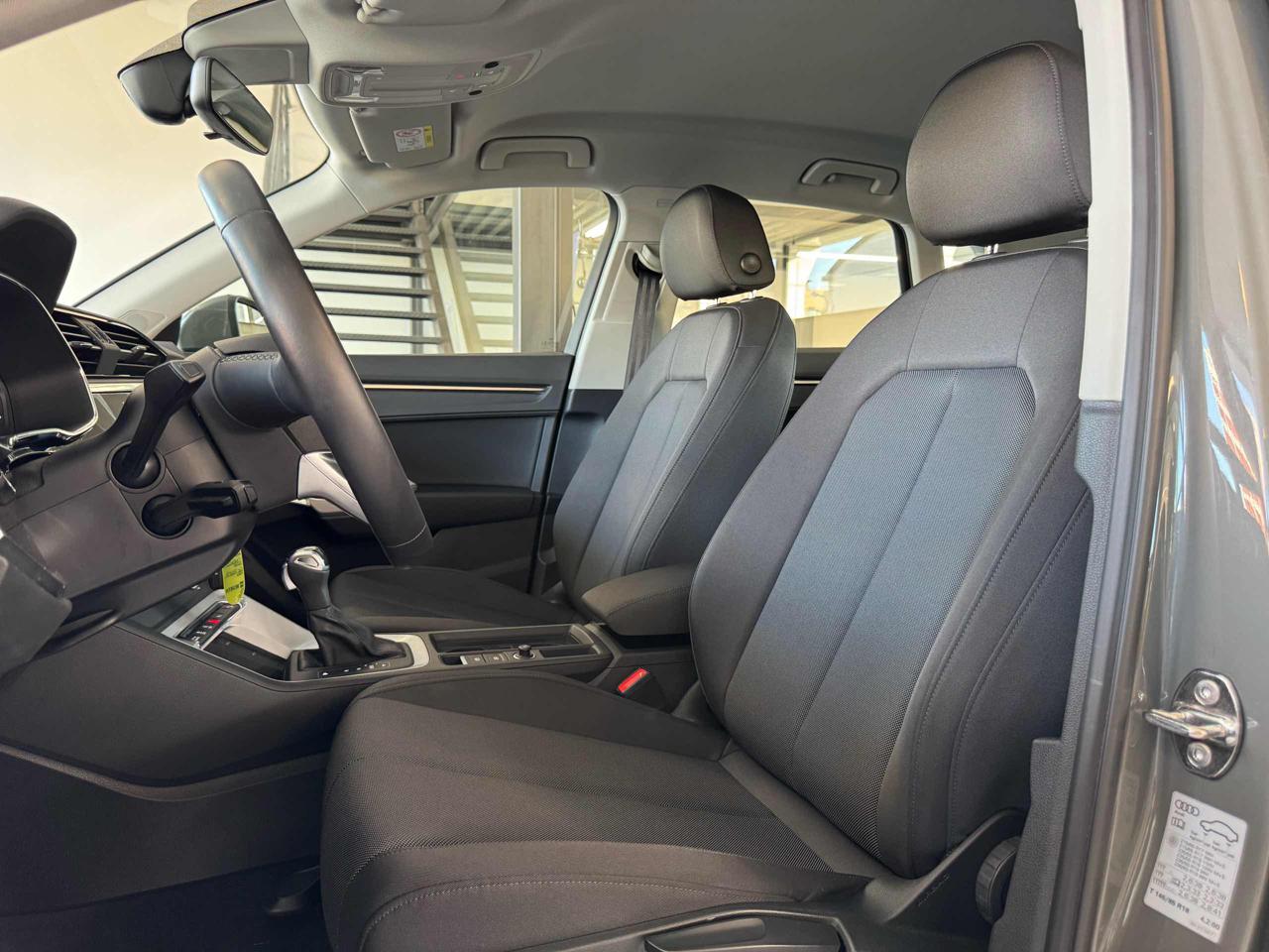 AUDI Q3 40 TDI quattro S tronic Business - 10