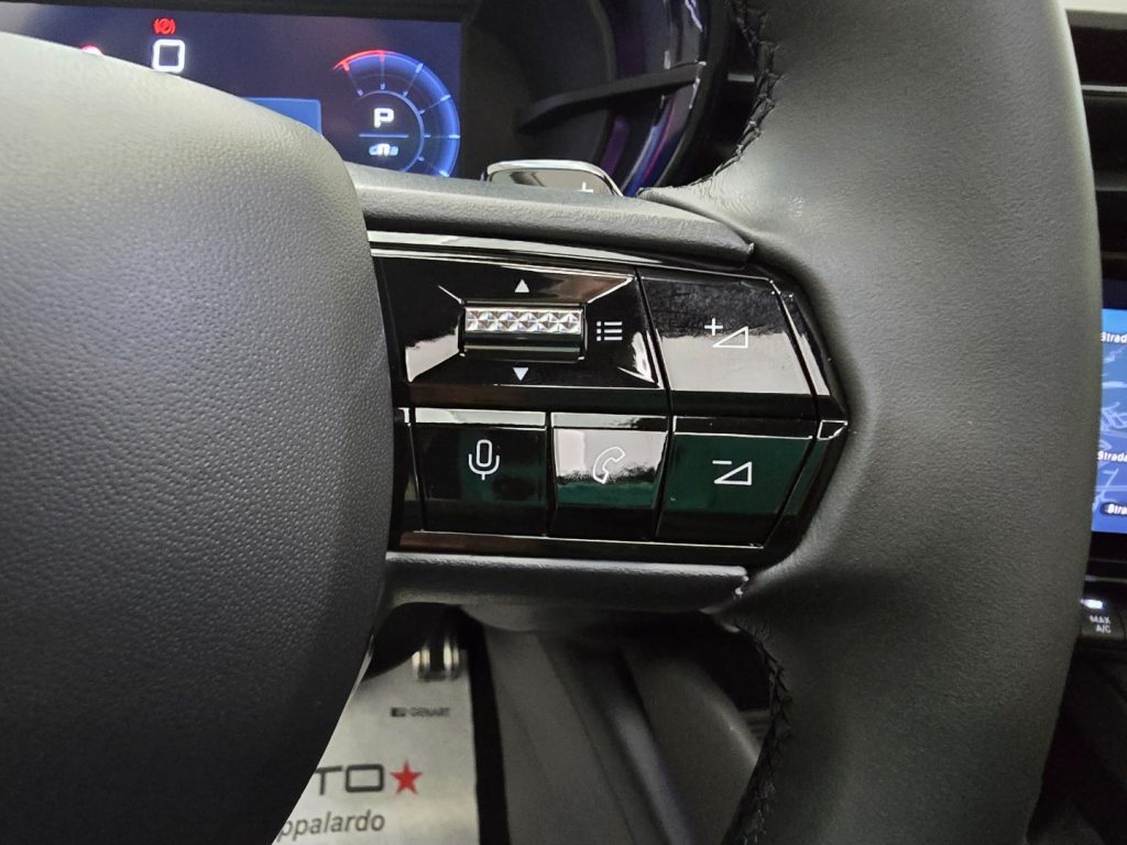 ALFA ROMEO Junior 1.2 145 CV Hybrid eDCT6 Speciale - 16