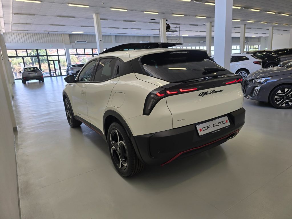 ALFA ROMEO Junior 1.2 145 CV Hybrid eDCT6 Speciale - 4