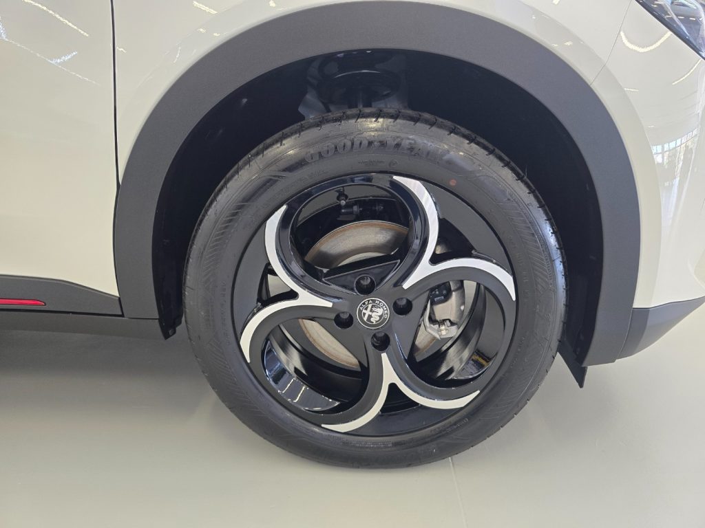 ALFA ROMEO Junior 1.2 145 CV Hybrid eDCT6 Speciale - 30