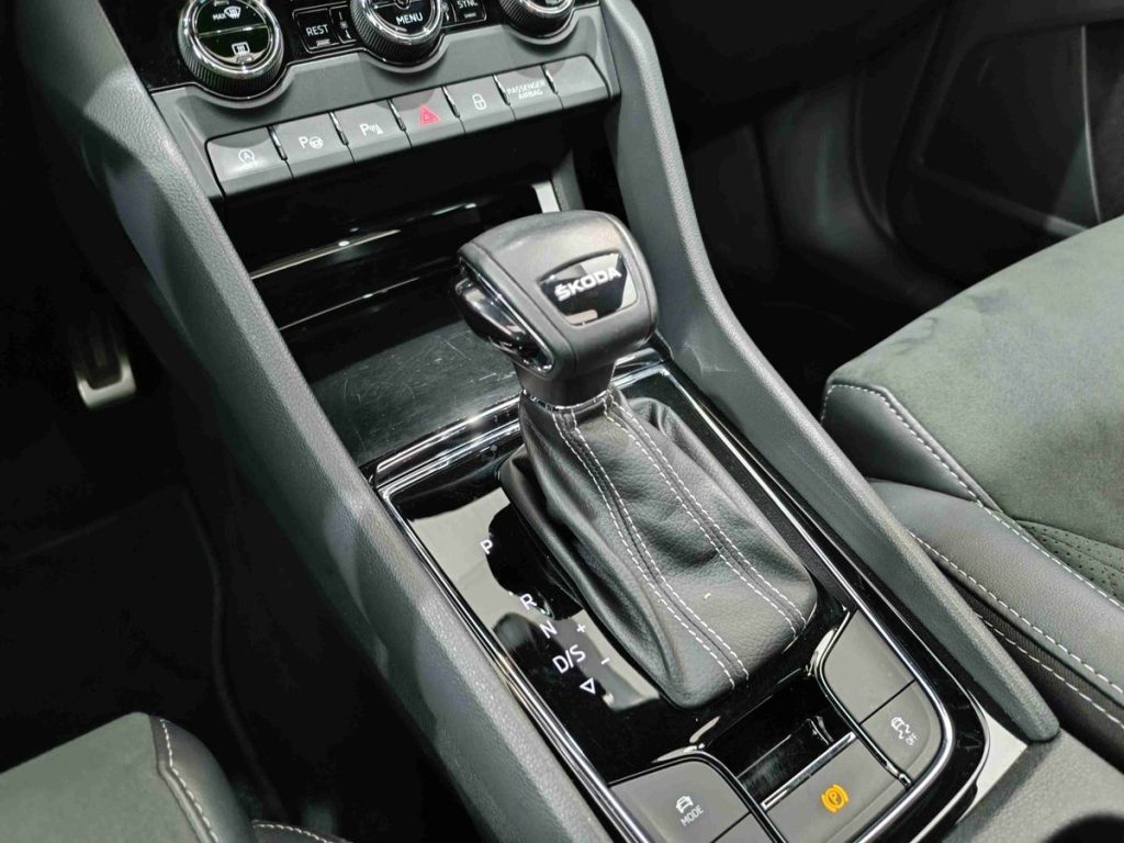 SKODA Kodiaq 2.0 TDI EVO SCR DSG 7 posti Sportline - 8