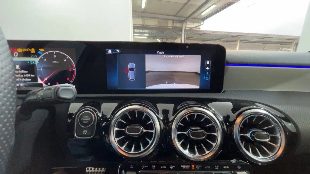 MERCEDES-BENZ A 200 d AMG Line Advanced Plus - 7