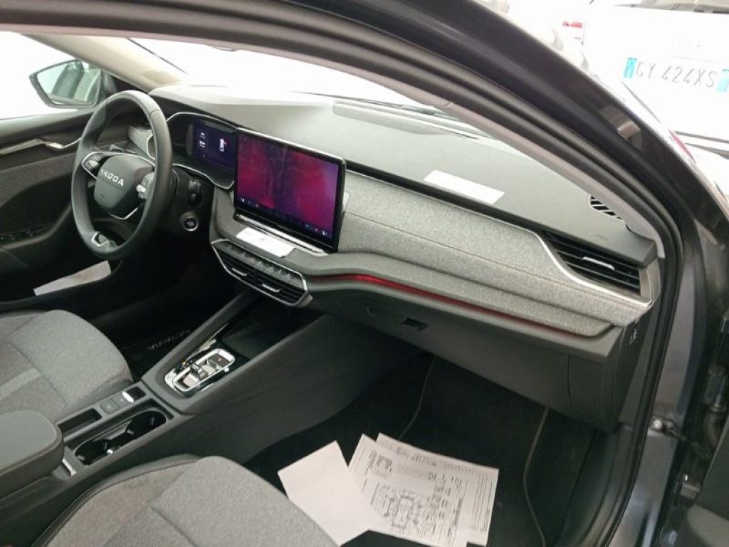 SKODA Octavia 2.0 TDI 150 CV DSG Wagon Executive - 6