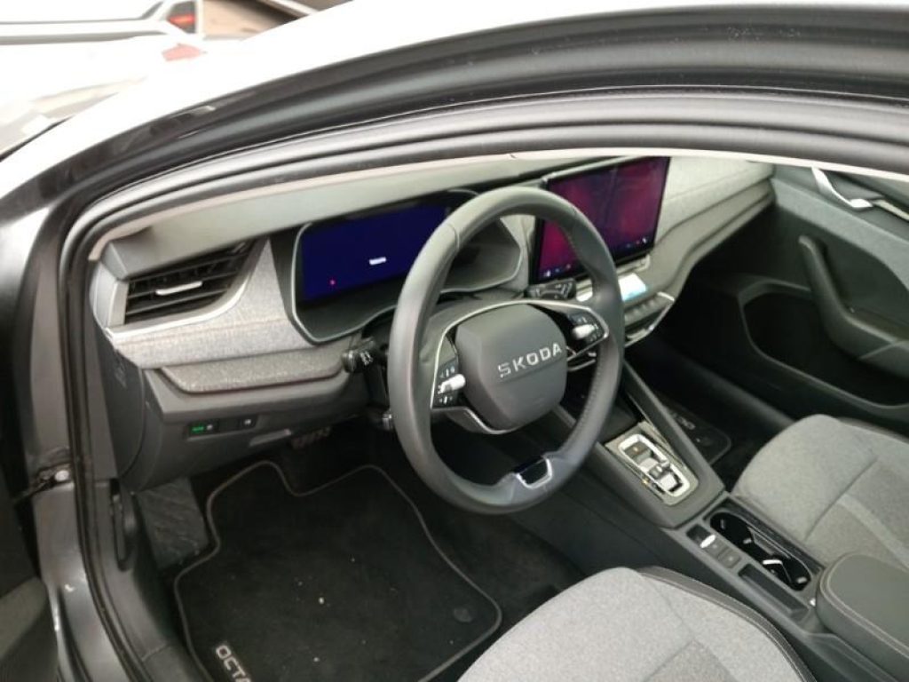 SKODA Octavia 2.0 TDI 150 CV DSG Wagon Executive - 15