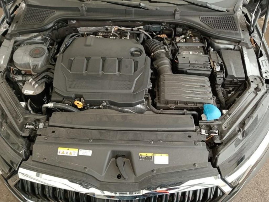 SKODA Octavia 2.0 TDI 150 CV DSG Wagon Executive - 16