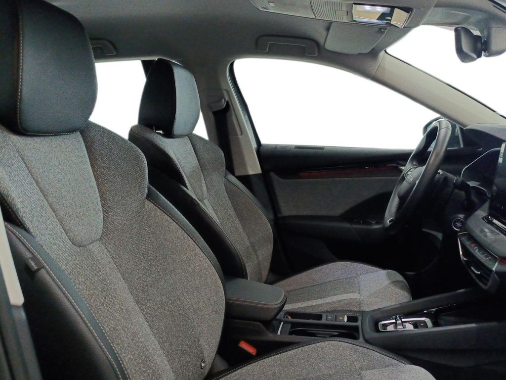 SKODA Octavia 2.0 TDI 150 CV DSG Wagon Executive - 10