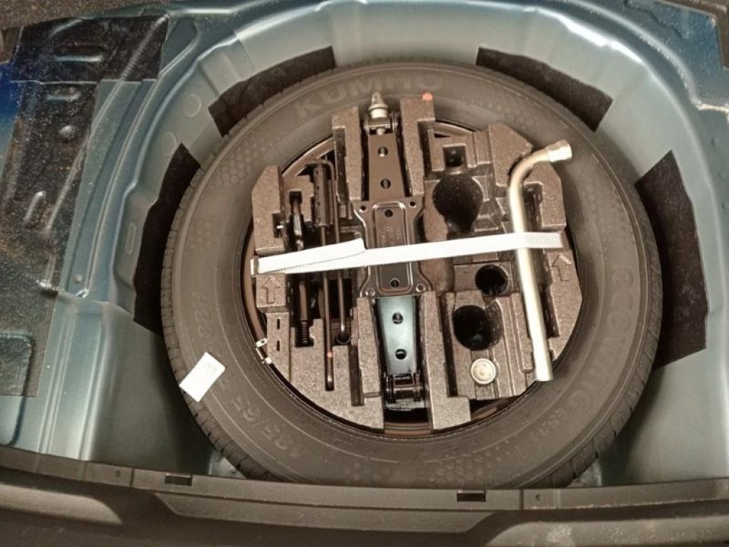 SKODA Fabia 1.0 TSI 95 CV Young Edition - 9